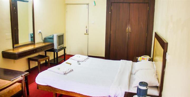 Hotel Preethi Palace 