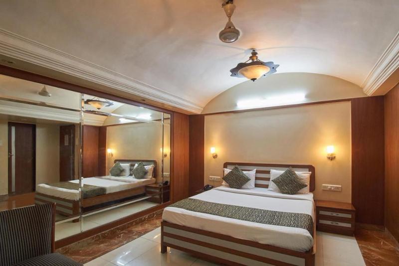 Broadway Chembur Mumbay Room