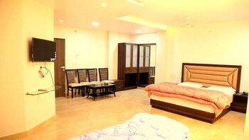 Hotel Lokpriya Inn Guestroom