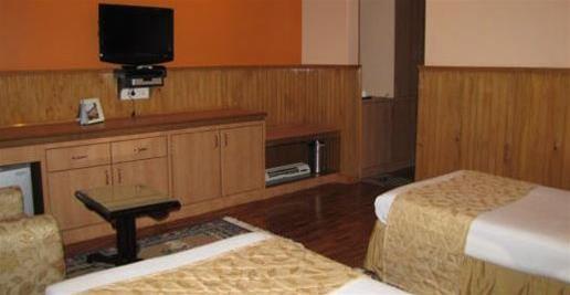Yarlam Resort 