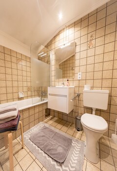 Alpenappartements Bathroom