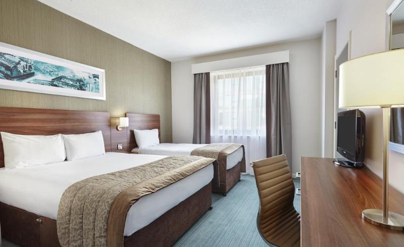 Jurys Inn Milton Keynes Room