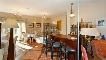 Hotel Santa Coloma Del Camino Lobby