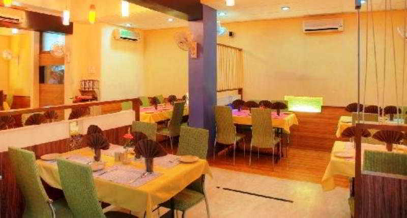 Kamfotel Hotel Nashik (كامفوتل هتل ناشیك) Restaurant