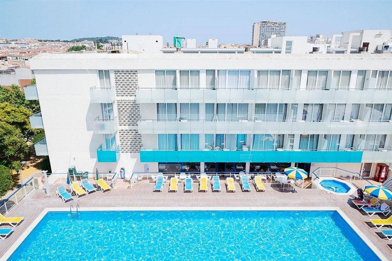 Aparthotel Ona Palamós (آپارتوتل اونا پالامóس) 