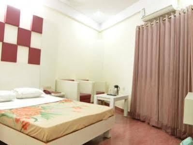 Oyo 24875 Hotel Gokul 