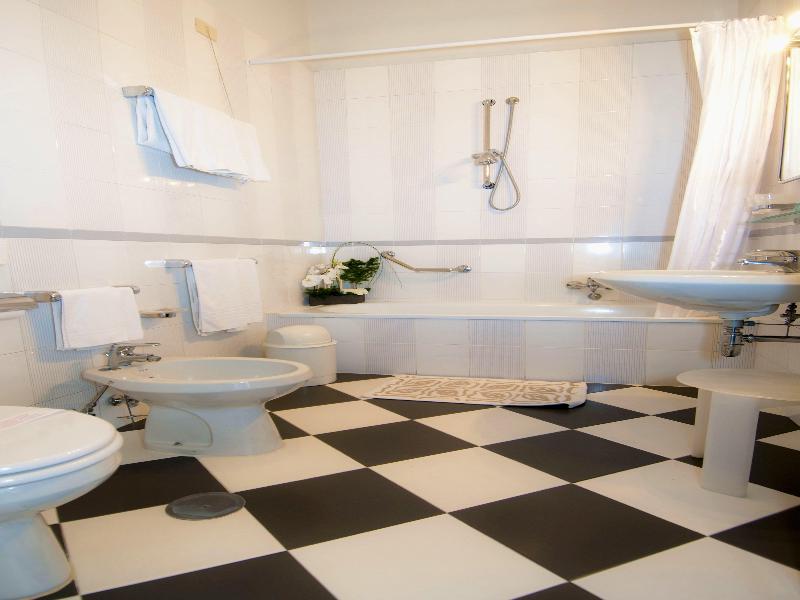 Stabia Room
