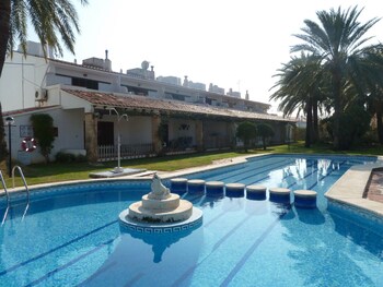 Apartamentos Ranas Outdoor Pool