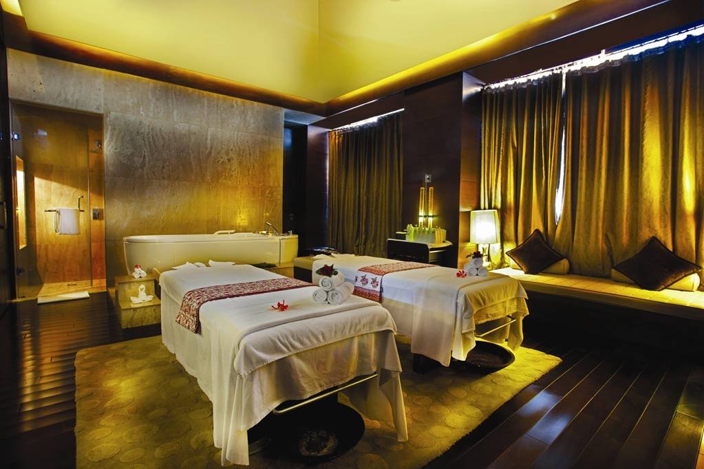 The Leela Ambience Gurgaon Hotel & Residences Couples Treatment Room