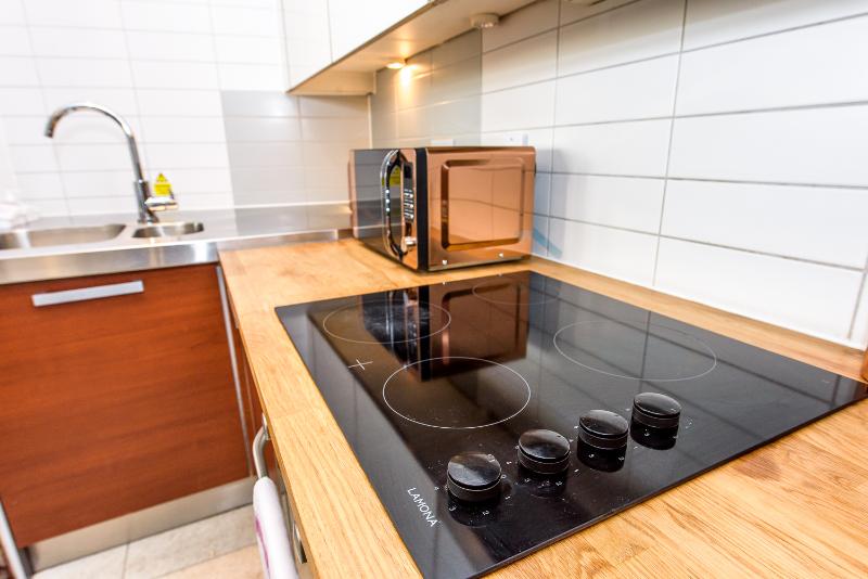 Approved Serviced Apartments Skyline Room
