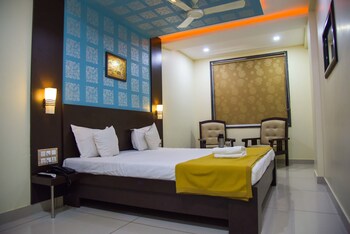 Hotel Tulsi Residency Guestroom