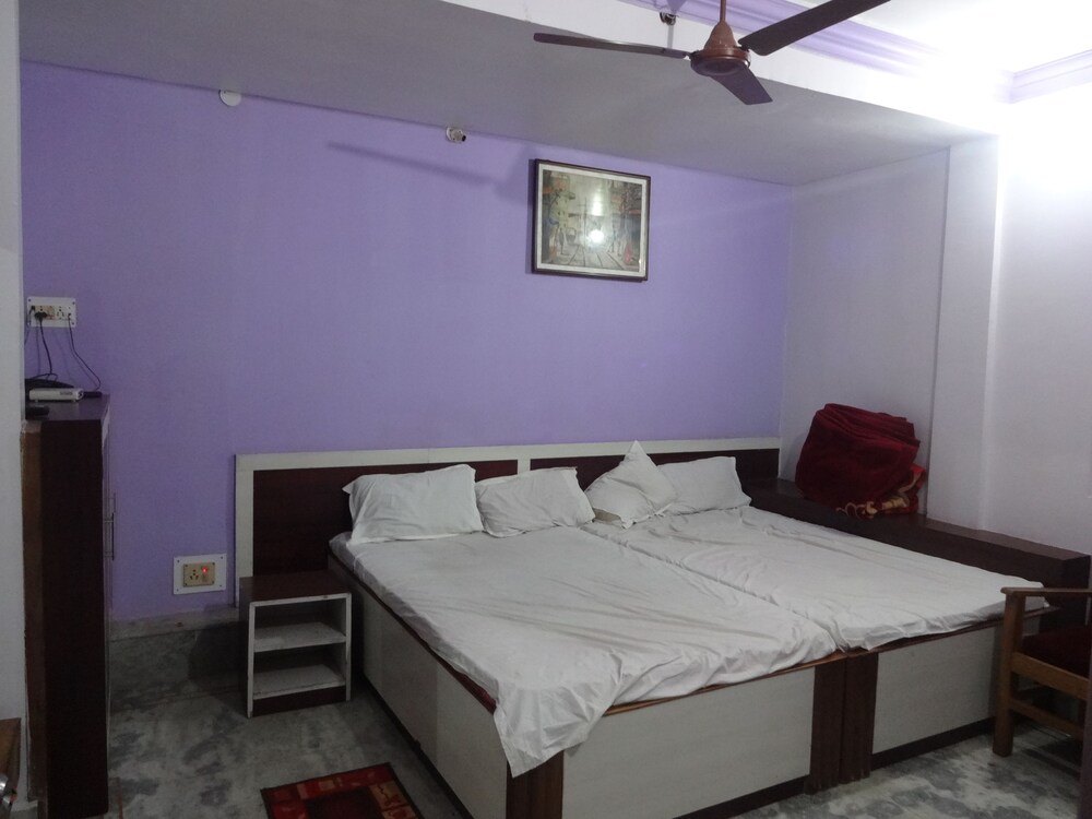 Hotel Tribbhuvan Guestroom