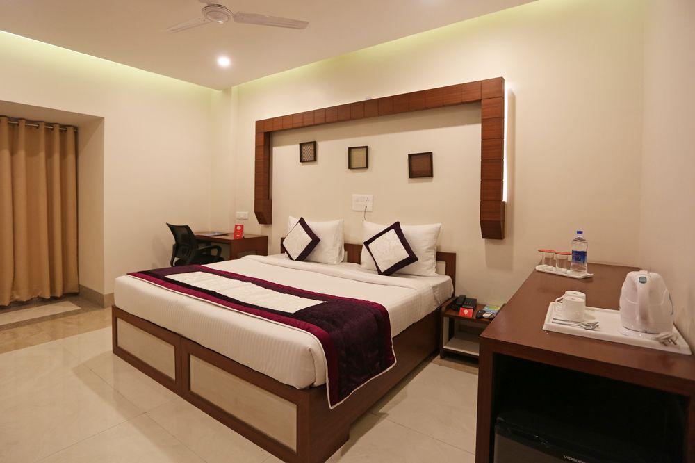 Fabhotel Zineb Sector 122 