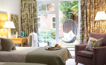 Champneys Henlow Guestroom