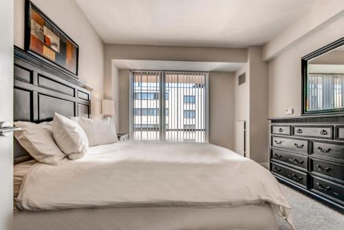 Global Luxury Suites At West End 