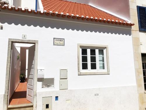 PÉrola House (پÉرولا هاوس) 