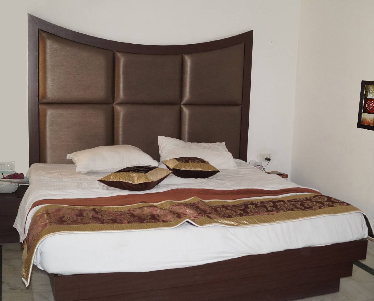 Optimum Sheela Inn @ Taj 