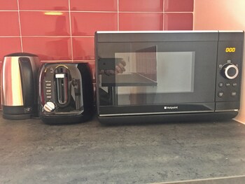 Regency Guesthouse Manchester In-Room Kitchenette
