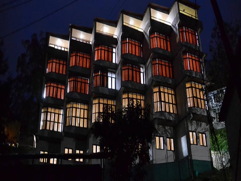Hotel Grand Paradise Inn 