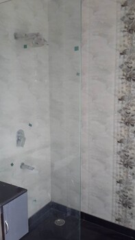 Pali Residency Noida Bathroom