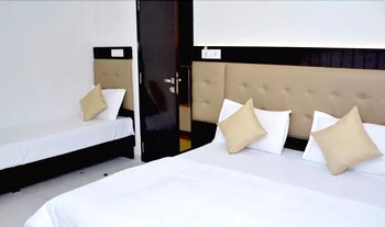 Hotel Bkc Palace Guestroom