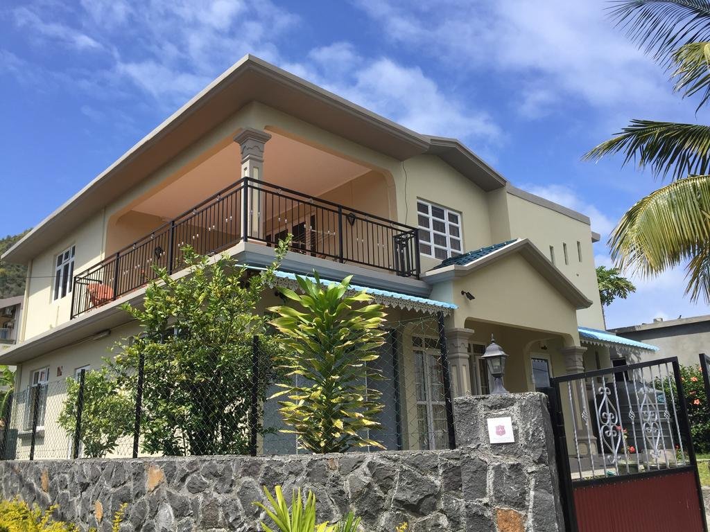 La Gaulette Guesthouse Special Deals and Offers Book Now!