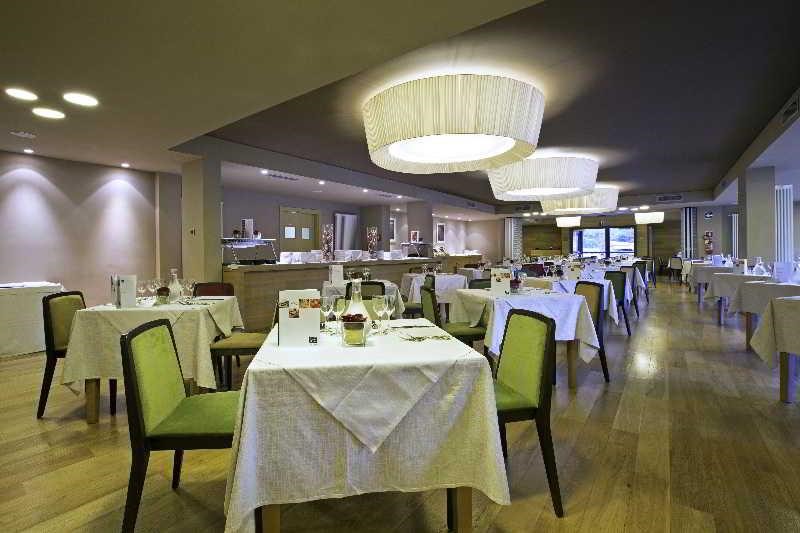 Blu Hotel Acquaseria (بلو هتل آكکواسریا) 