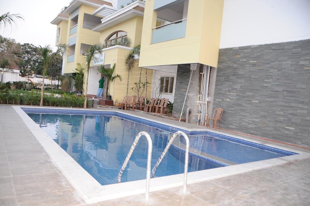 Hotel Emeralddove 