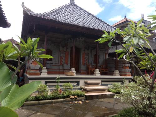 Jero Dangin Homestay 