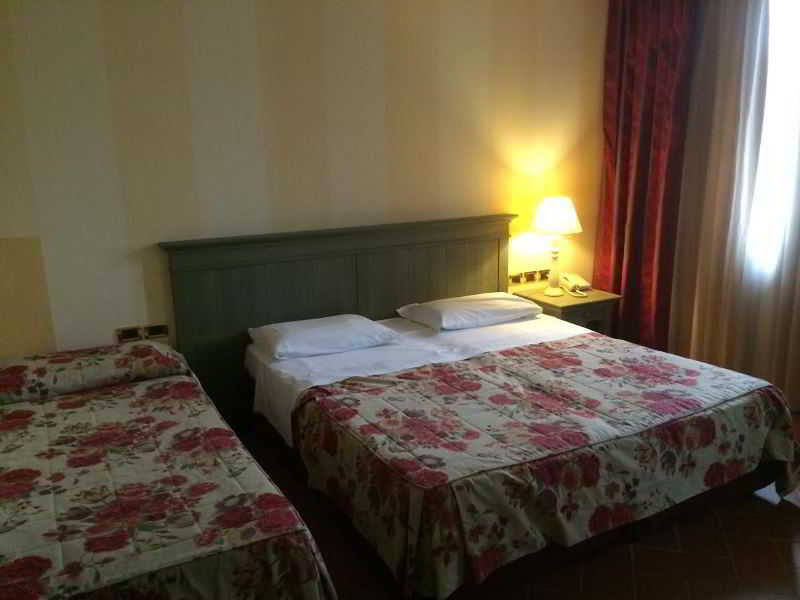 Antico Borgo La Muratella Room