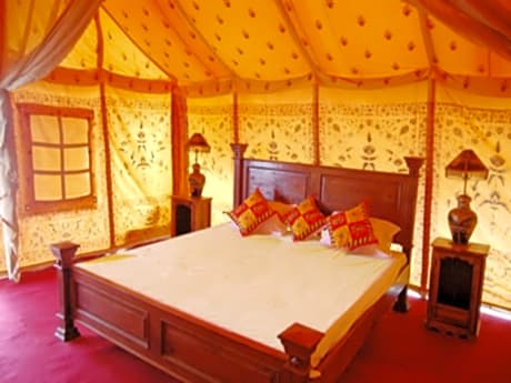 Sheesh Mahal Desert Camp 