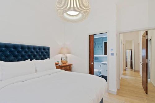 Chic 2bed 2bath Apt W Garden In Clapham Junction 