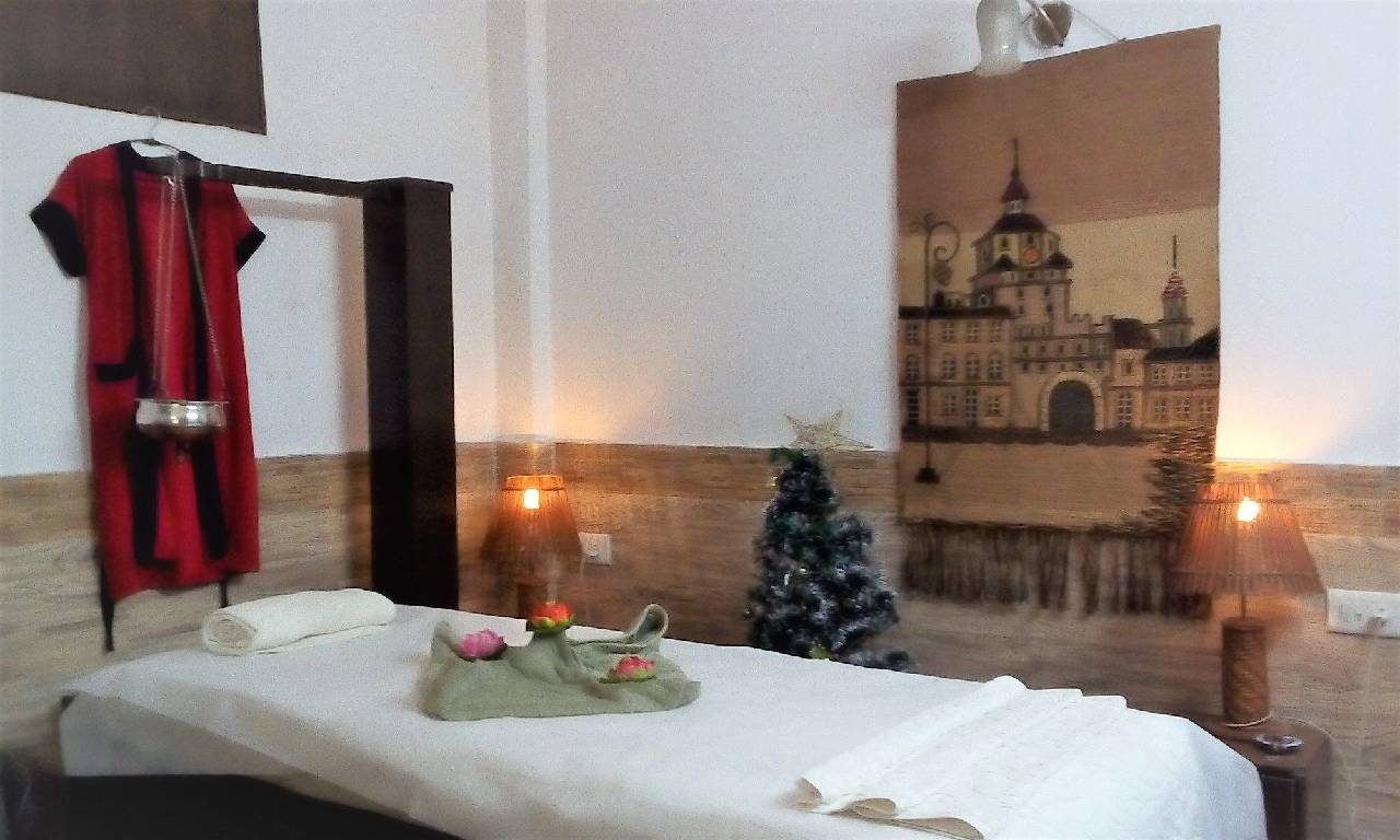 Hotel Ganesha Inn 
