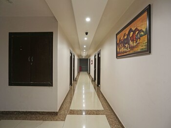 Oyo 4635 Sheetal Hotel Hallway