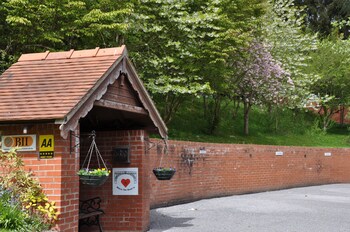 The Old Rectory At Broseley Courtyard