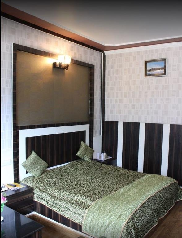 Hotel Green Top 