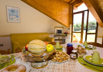 B&b Il Girasole Breakfast Area