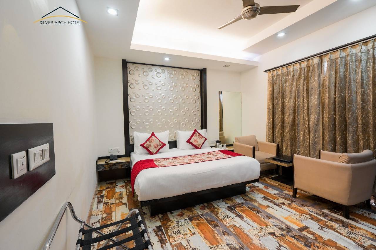 Silver Arch Hotel 