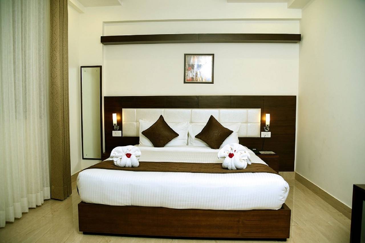 Hotel Holiday Hill 