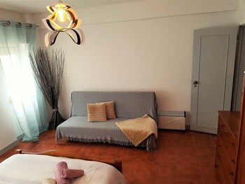 Caparica Central Apartment By Host Point Guestroom