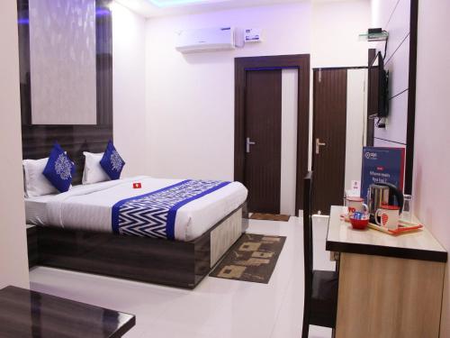 Oyo 3202 Hotel Gayatri Residency Hotel Description