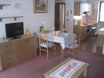 Chalet Pradat Guestroom