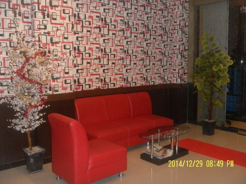 Harmoni Inn Pelabuhan Makassar Lobby