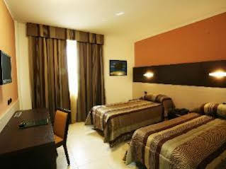Record Hotel 