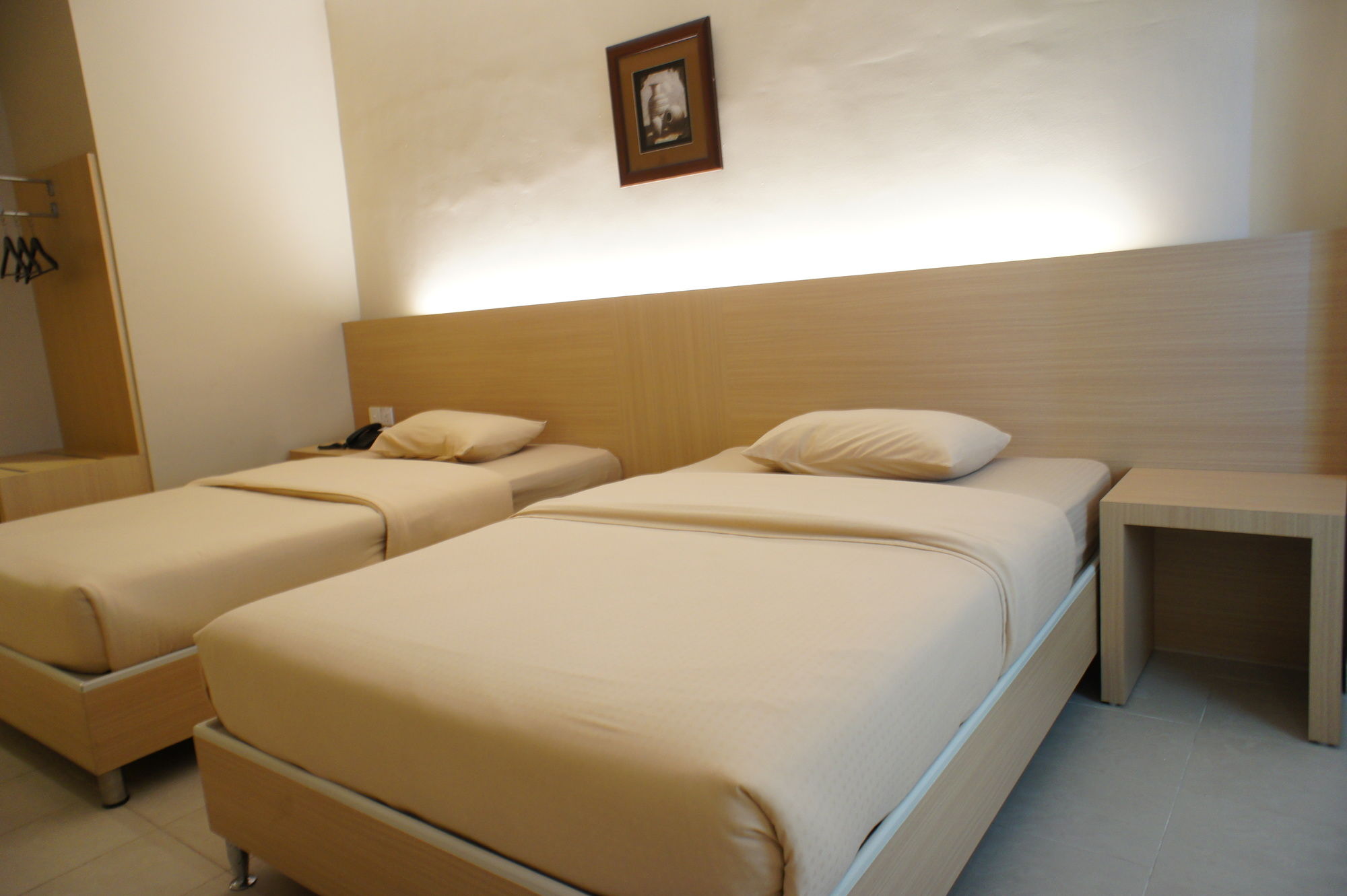 Sky View Hotel (اسکای ویو هتل) 