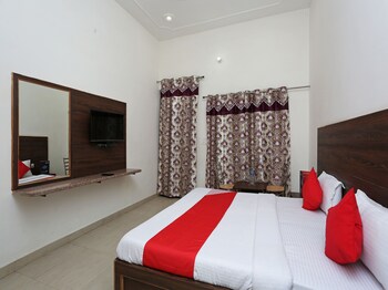 Oyo 9490 Prakash Farm (اویو ۹۴۹۰ پراكاش فارم) Guestroom