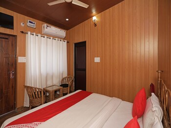 Oyo 12212 Ramanuj Cottage Guestroom