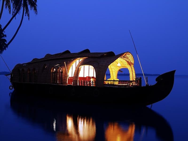 View Kerala Luxury House Boat 