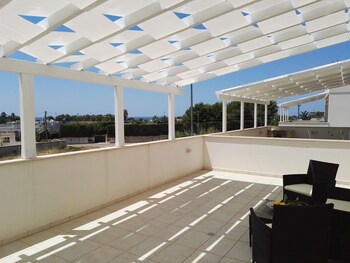 Apulia Tourist Mancaversa Terrace/Patio