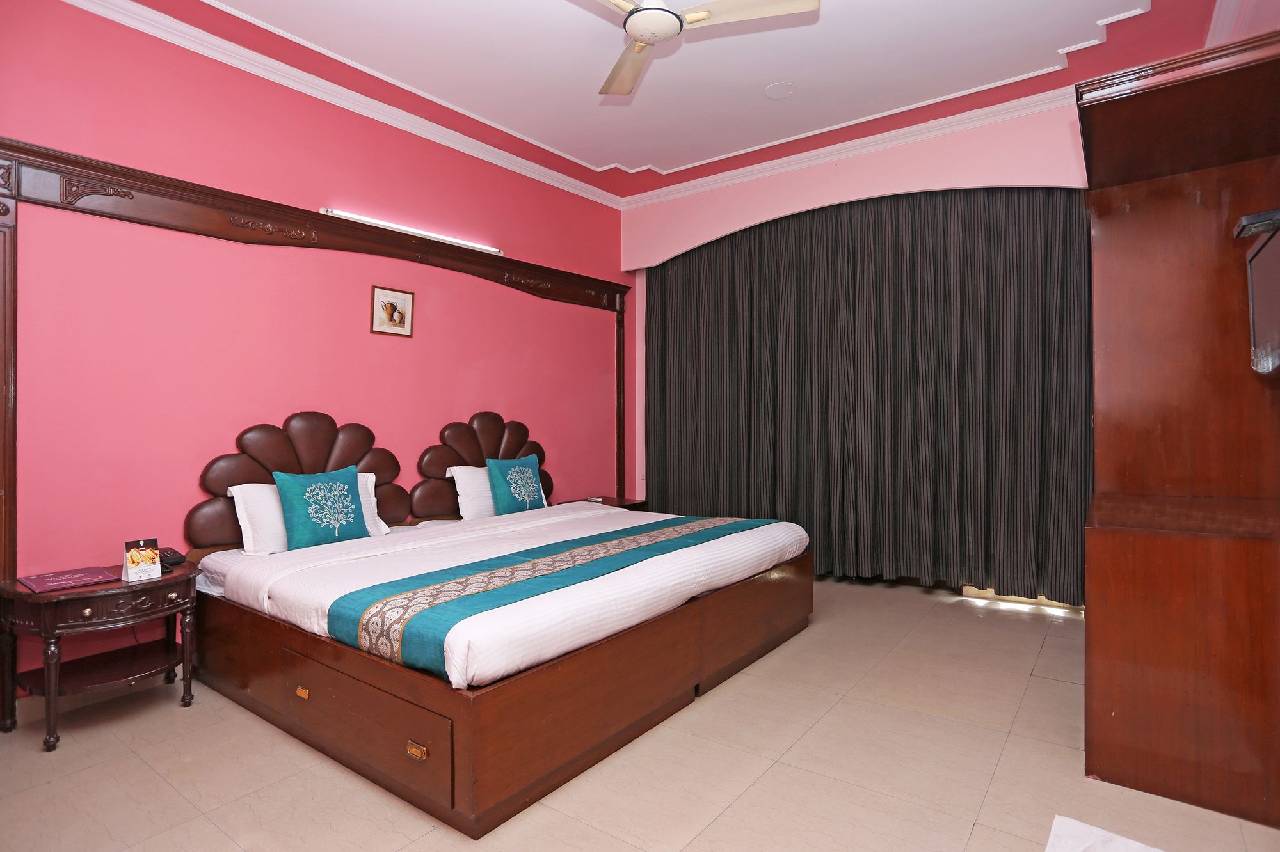 Oyo Rooms Near Akashneem Marg 